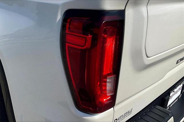 Photo of 2022 White Frost Tri-Coat GMC Sierra 1500