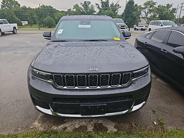 Photo of 2021 Metallic Jeep Grand Cherokee L
