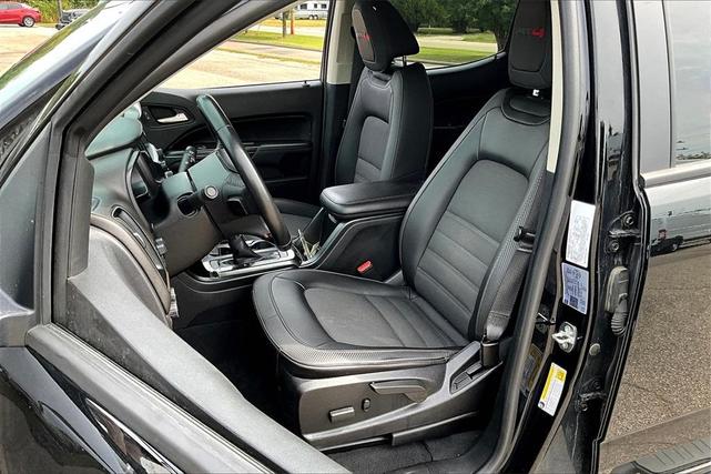 Photo of 2022 Black GMC Canyon
