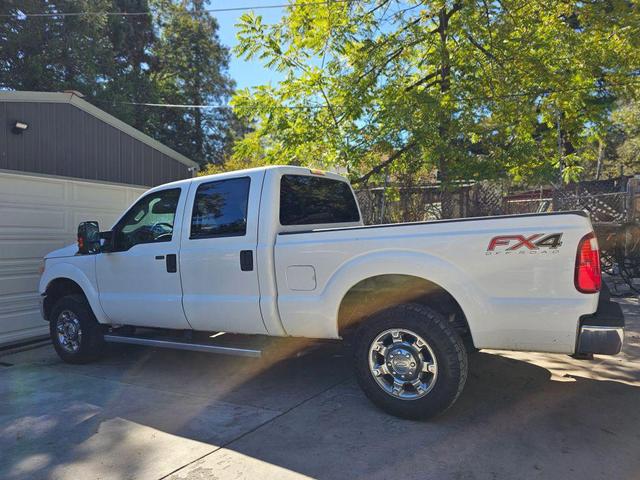 Photo of 2012 Oxford White Ford F-250