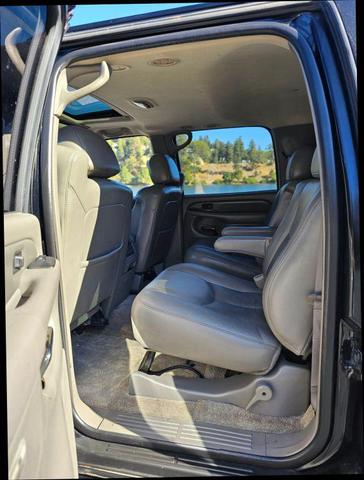 Photo of 2003 Onyx Black GMC Yukon XL