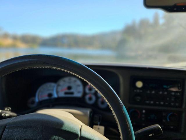 Photo of 2003 Onyx Black GMC Yukon XL