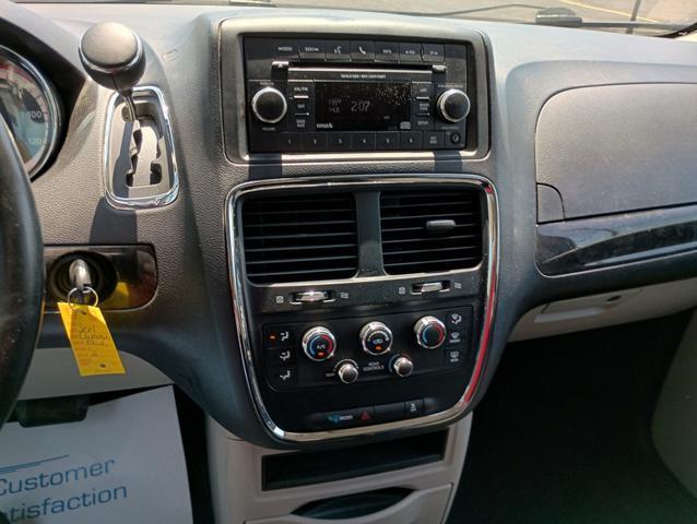 Photo of 2014 True Blue Pearlcoat Dodge Grand Caravan