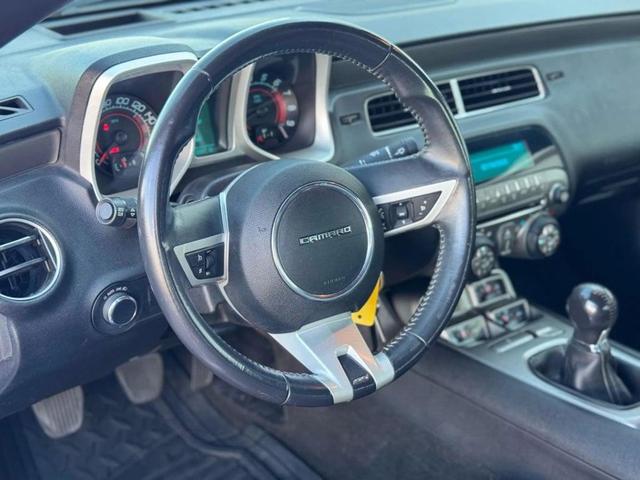 Photo of 2011 Black Chevrolet Camaro