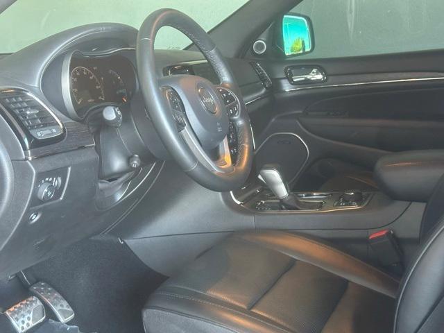 Photo of 2020 Diamond Black Jeep Grand Cherokee