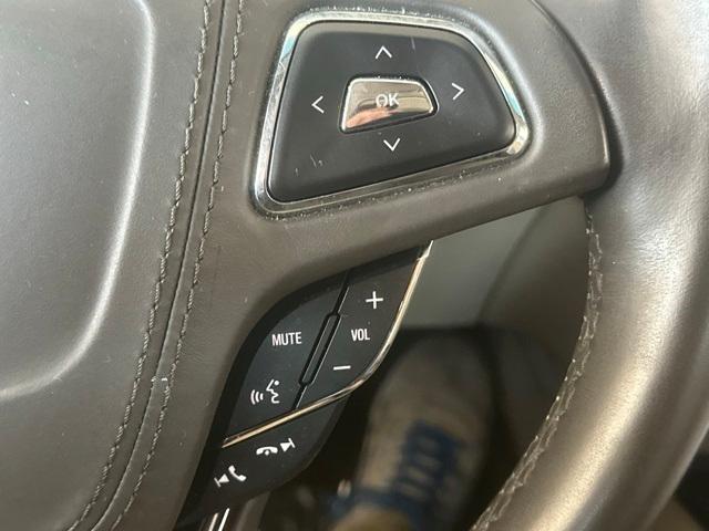 Photo of 2020 White Platinum Lincoln MKZ