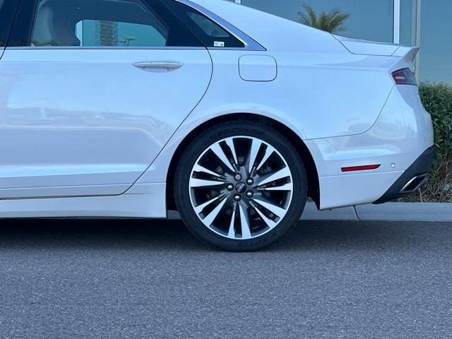 Photo of 2020 White Platinum Lincoln MKZ