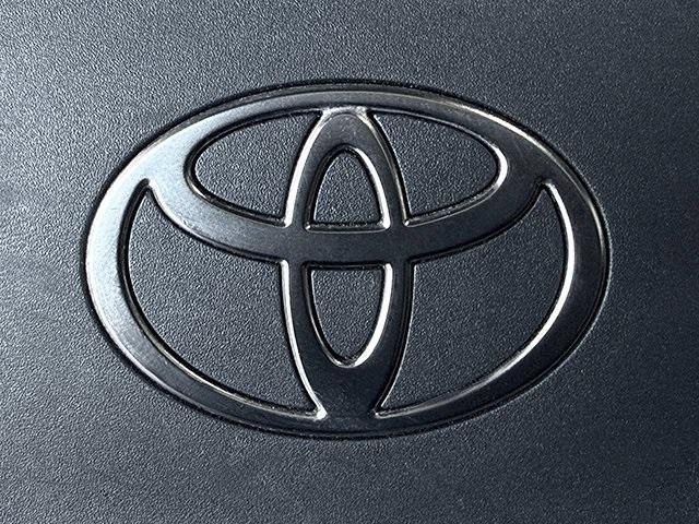 Photo of 2025 Midnight Black Metallic Toyota Camry