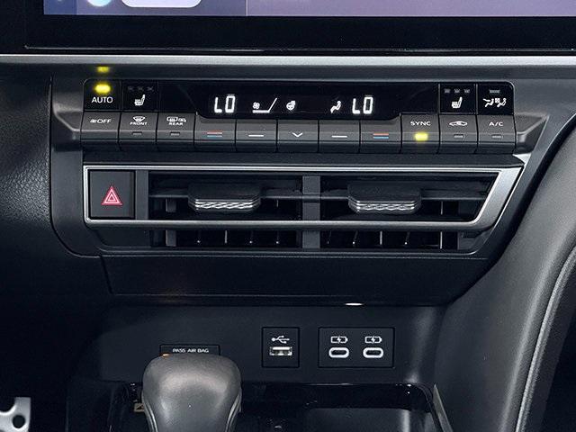Photo of 2025 Midnight Black Metallic Toyota Camry