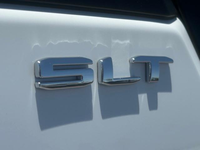 Photo of 2022 Summit White GMC Terrain