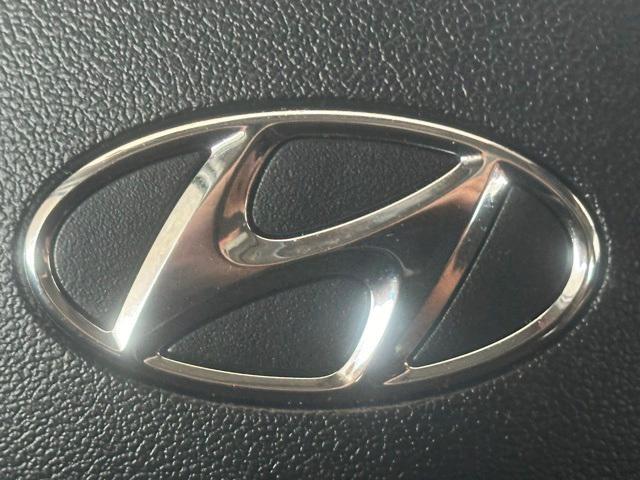 Photo of 2023 Onyx Black Hyundai ELANTRA