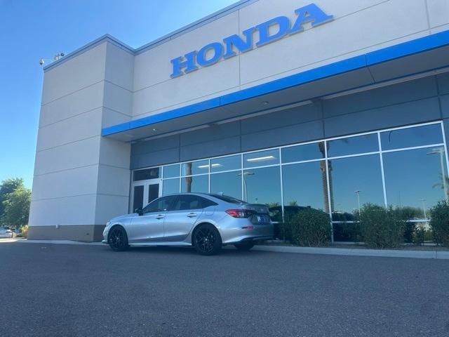 Photo of 2024 Lunar Silver Metallic Honda Civic