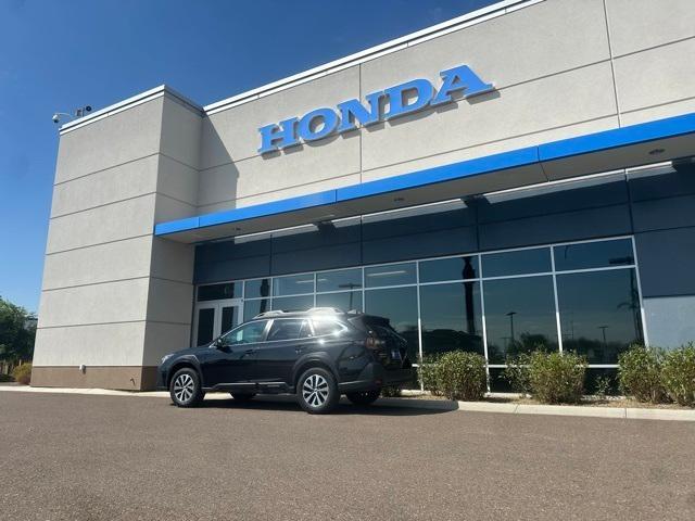 Photo of 2023 Crystal Black Silica Subaru Outback