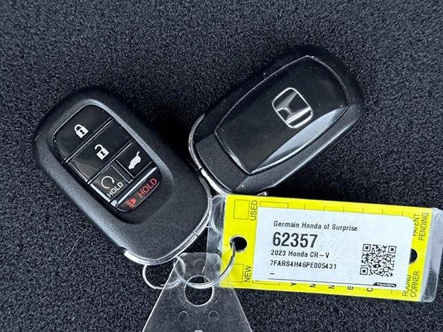Photo of 2023 Still Night Pearl Honda CR-V
