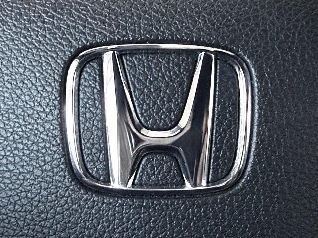 Photo of 2023 Still Night Pearl Honda CR-V