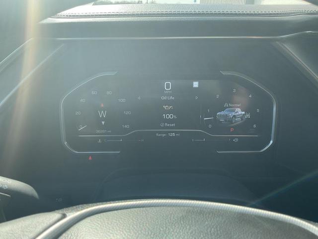 Photo of 2023 Summit White GMC Sierra 1500