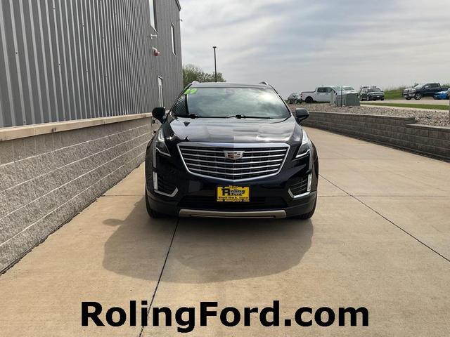 Photo of 2019 Stellar Black Metallic Cadillac XT5