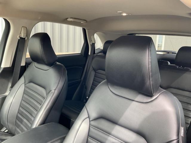 Photo of 2024 Black Metallic Ford Edge