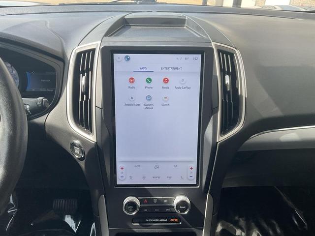 Photo of 2022 Gray Metallic Ford Edge