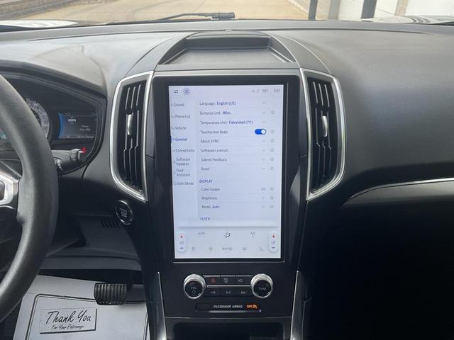 Photo of 2024 Black Metallic Ford Edge