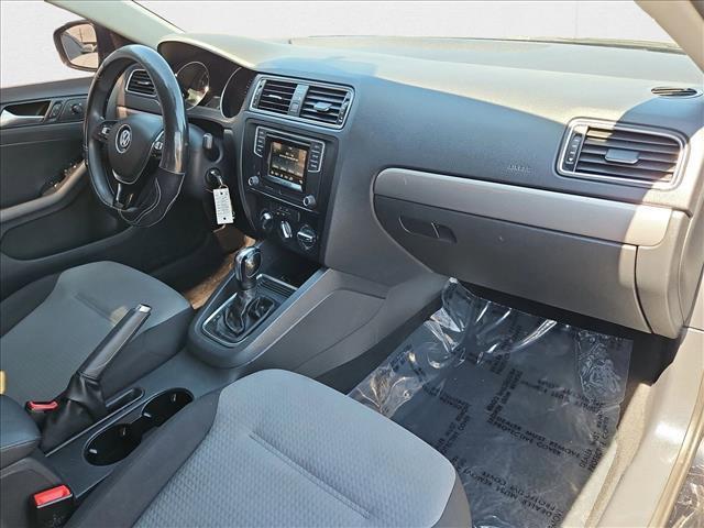 Photo of 2017 Black Volkswagen Jetta