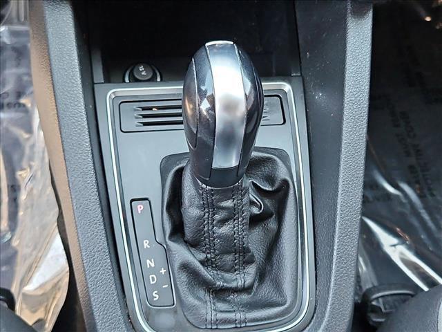 Photo of 2017 Black Volkswagen Jetta