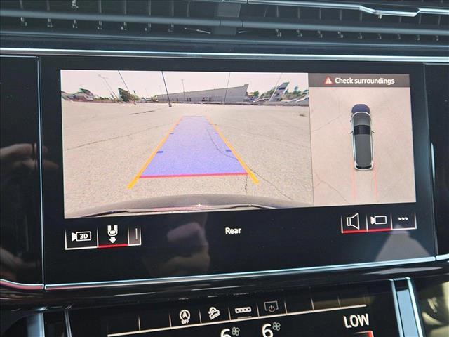 Photo of 2025 Mythos Black Metallic Audi Q7