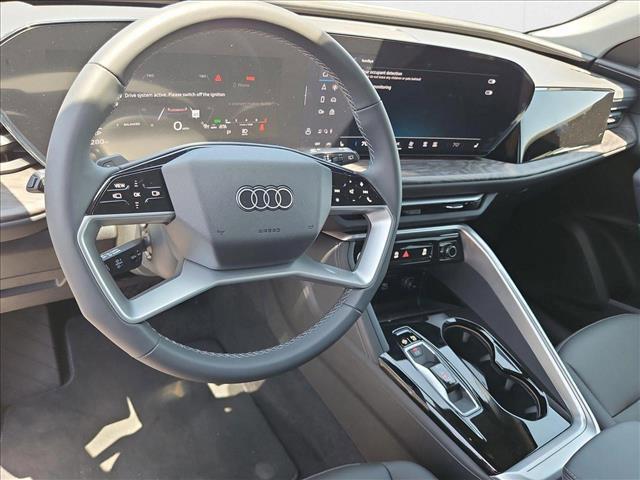 Photo of 2025 Arkona White Audi Q5