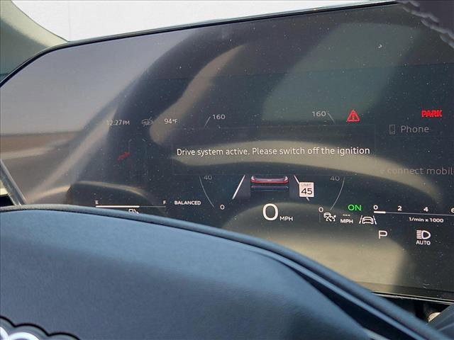 Photo of 2025 Arkona White Audi Q5