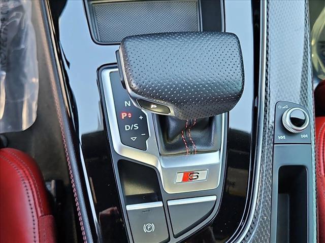 Photo of 2021 Glacier White Metallic Audi S5