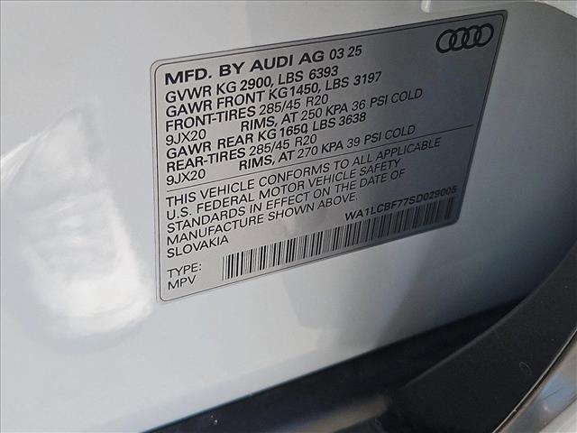 Photo of 2025 Glacier White Metallic Audi Q7