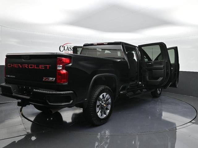 Photo of 2025 Black Chevrolet Silverado 2500