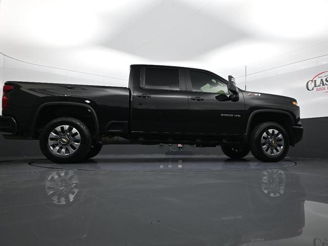 Photo of 2025 Black Chevrolet Silverado 2500