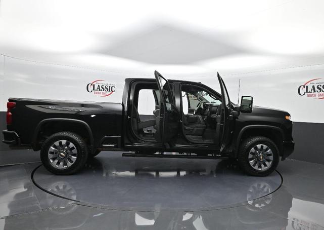 Photo of 2025 Black Chevrolet Silverado 2500