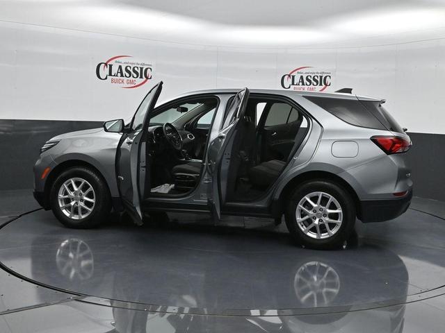 Photo of 2023 Sterling Gray Metallic Chevrolet Equinox