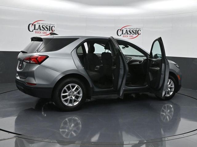 Photo of 2023 Sterling Gray Metallic Chevrolet Equinox