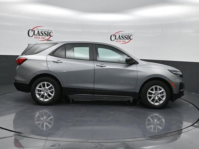 Photo of 2023 Sterling Gray Metallic Chevrolet Equinox