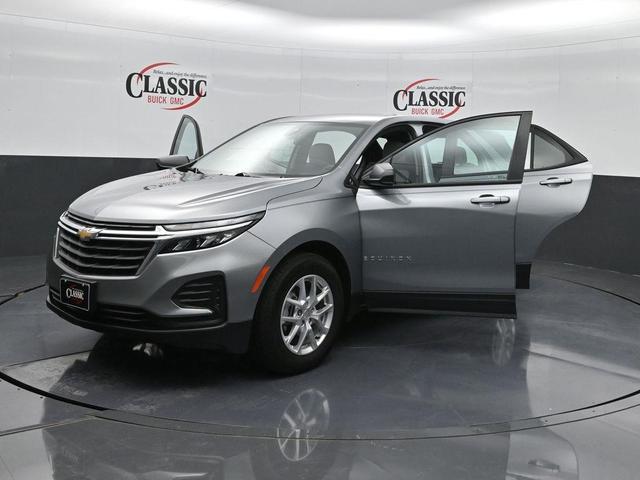 Photo of 2023 Sterling Gray Metallic Chevrolet Equinox