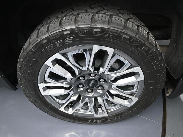 Photo of 2024 White Frost Tri-Coat GMC Sierra 1500