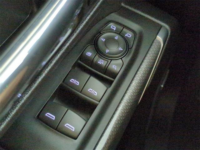 Photo of 2023 Quicksilver Metallic GMC Sierra 3500