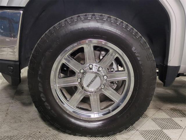 Photo of 2023 Quicksilver Metallic GMC Sierra 3500