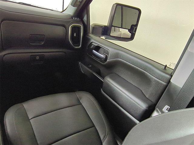 Photo of 2023 Quicksilver Metallic GMC Sierra 3500