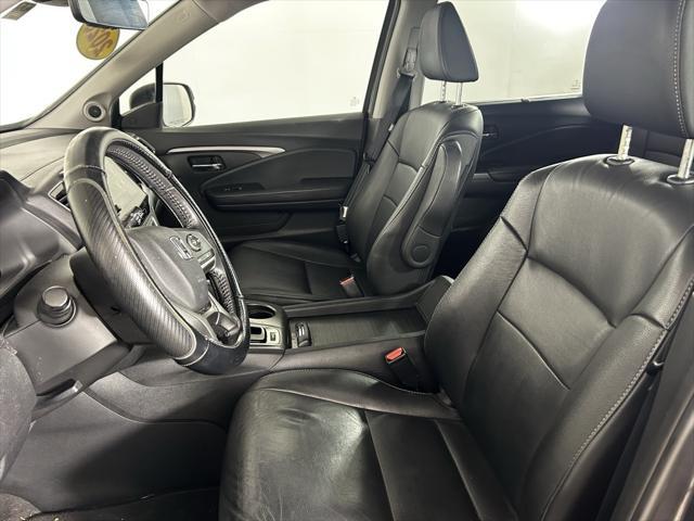 Photo of 2020 Modern Steel Metallic Honda Pilot