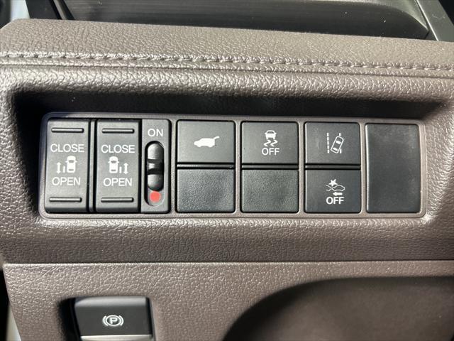 Photo of 2019 White Diamond Pearl Honda Odyssey