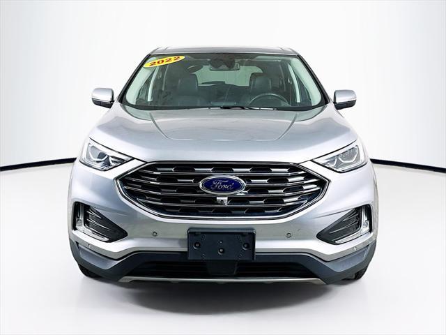 Photo of 2022 Silver Metallic Ford Edge