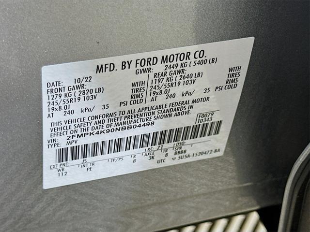 Photo of 2022 Silver Metallic Ford Edge