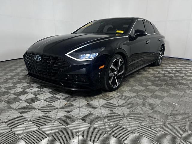 Photo of 2022 Phantom Black Hyundai SONATA