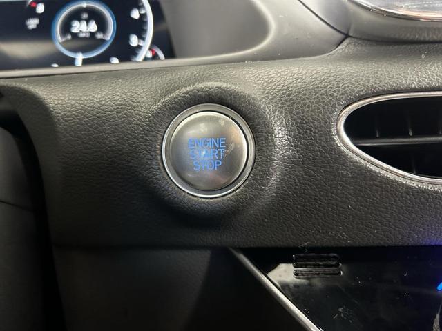 Photo of 2022 Phantom Black Hyundai SONATA