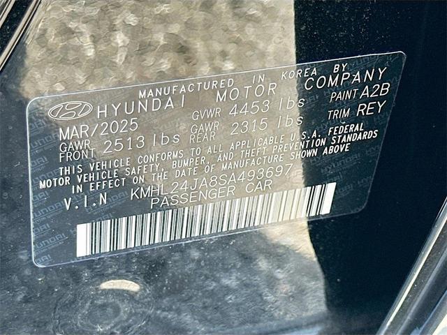 Photo of 2025 Abyss Black Hyundai SONATA