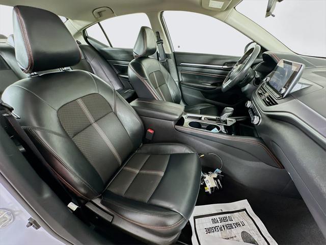 Photo of 2023 Pearl Nissan Altima